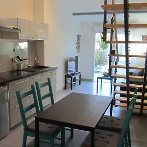 studio-a-grans.fr-provencehotel.com/